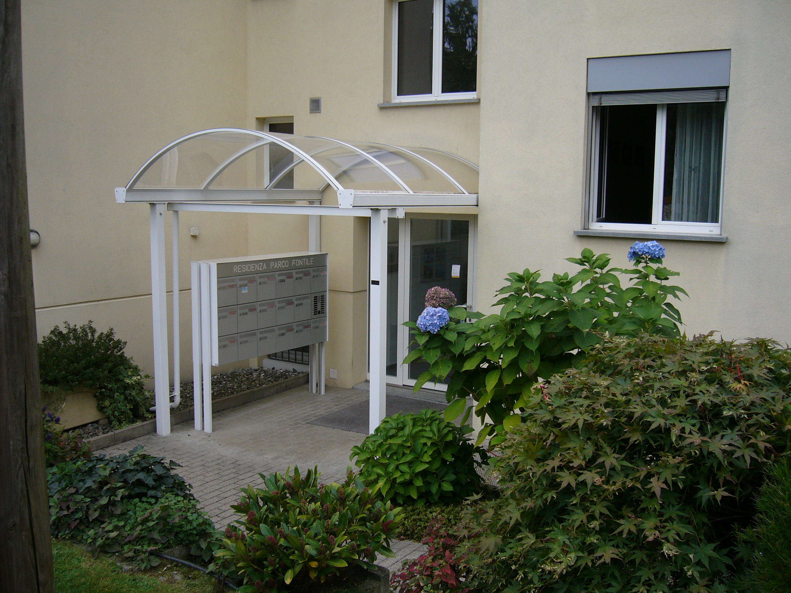 Eingangsbereich Ferienwohnung Residenzia Parco-Fontile Minusio, Tessin